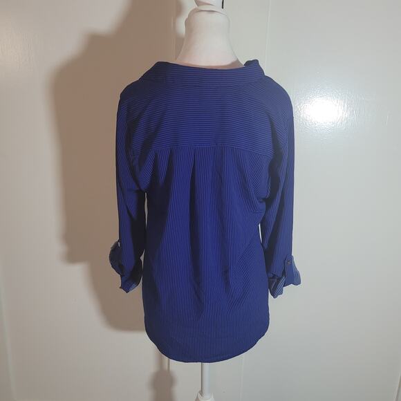 Adrienne Vittadini Size M Striped Long Sleeve Button Up Roll tab Top Office - Picture 3 of 10
